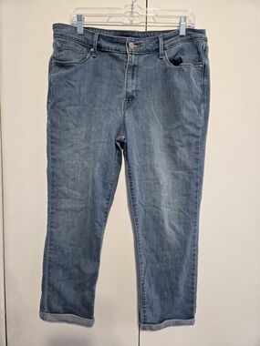 Levi's 311 Shaping Skinny‎ Crop Jeans W33 Light Wash Cuffed Hem